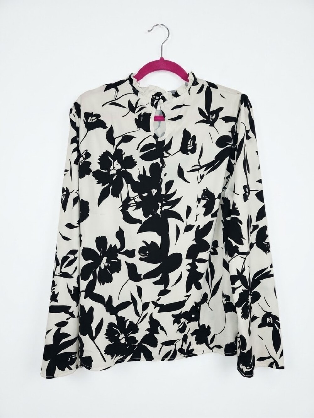 Black & White Floral Tie-Neck Women's Blouse